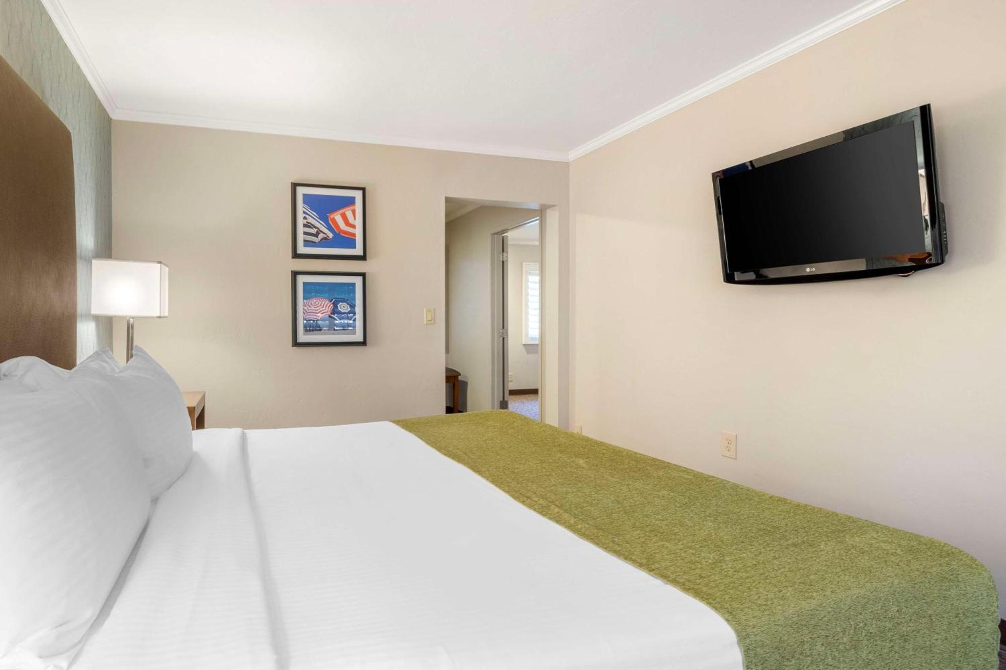 Best Western Plus Beach View Lodge Κάρλσμπαντ Εξωτερικό φωτογραφία